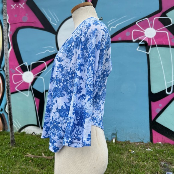 H&M Divided Blue and White Floral Print Open Front Cardigan Size US S - Picture 2 of 5